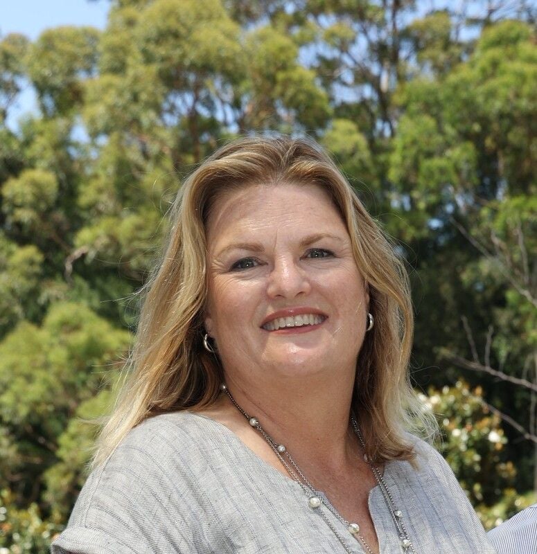 Lynn Crow Lynn Crow
