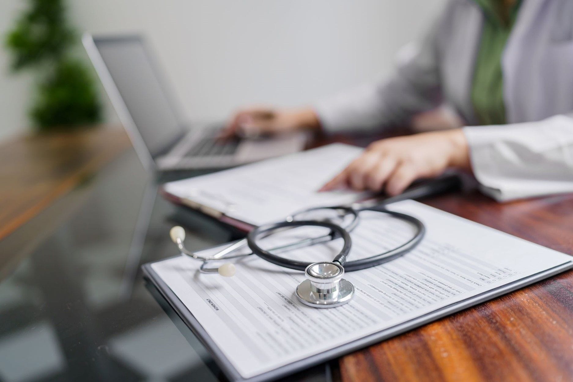 The Essentials of Medicolegal Issues in Current Clinical Practice