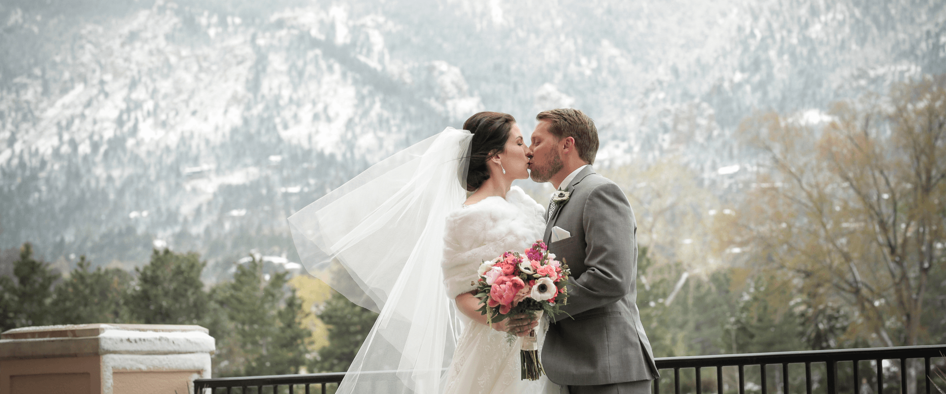 Cozy Up to Magical Wintertime Weddings Cozy Up to Magical Wintertime Weddings
