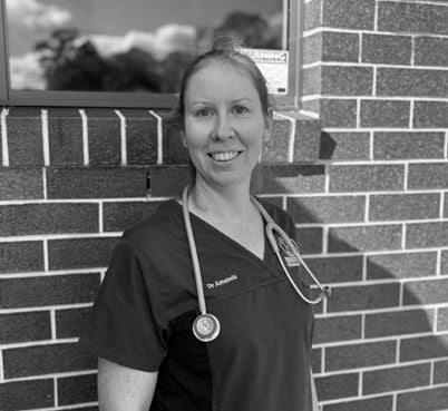 Dr Amanda Veterinary Surgeon | BVetBiol, BVSc, LLB