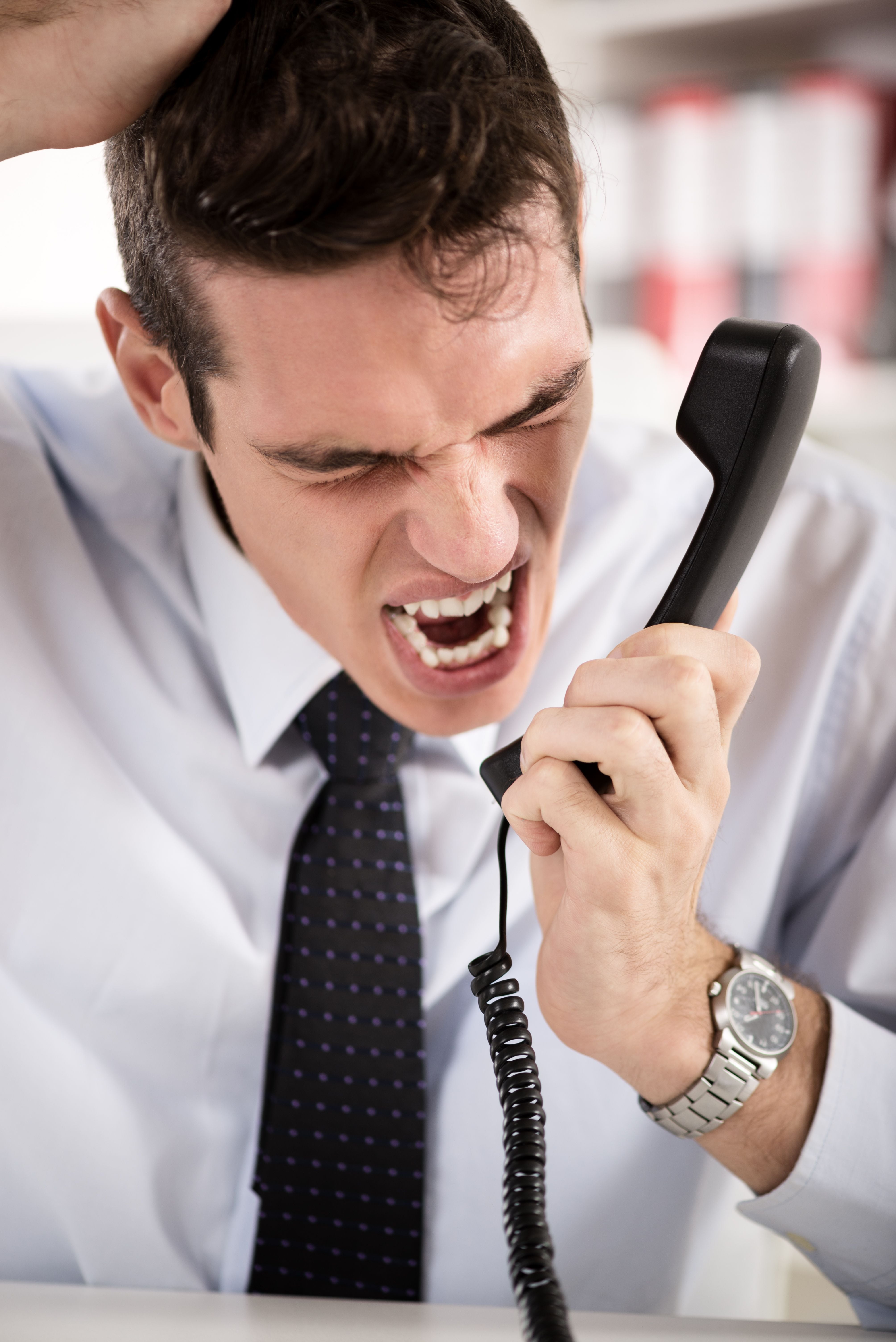 Managing Difficult Customer Situations (MDCS) Managing Difficult Customer Situations (MDCS)
