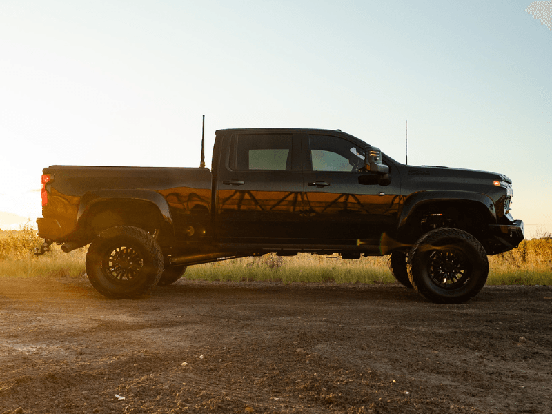 2025 Silverado 2500 Side