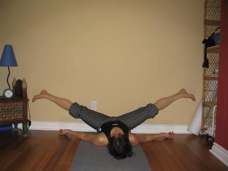 Wide Angle Pose Against Wall Image -619fca0d0bf08