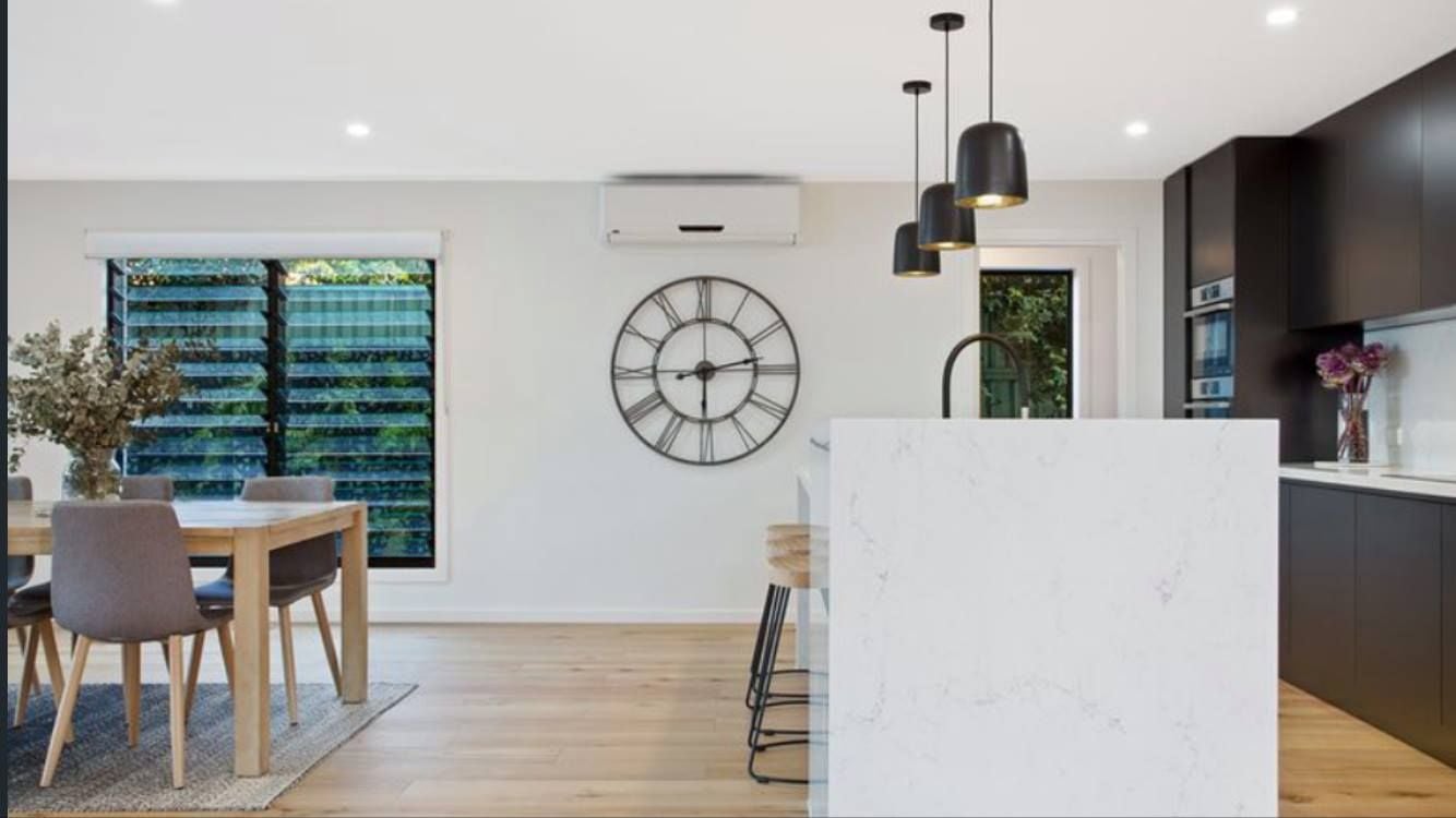 Property Flippers Image -621c4485a8fe7