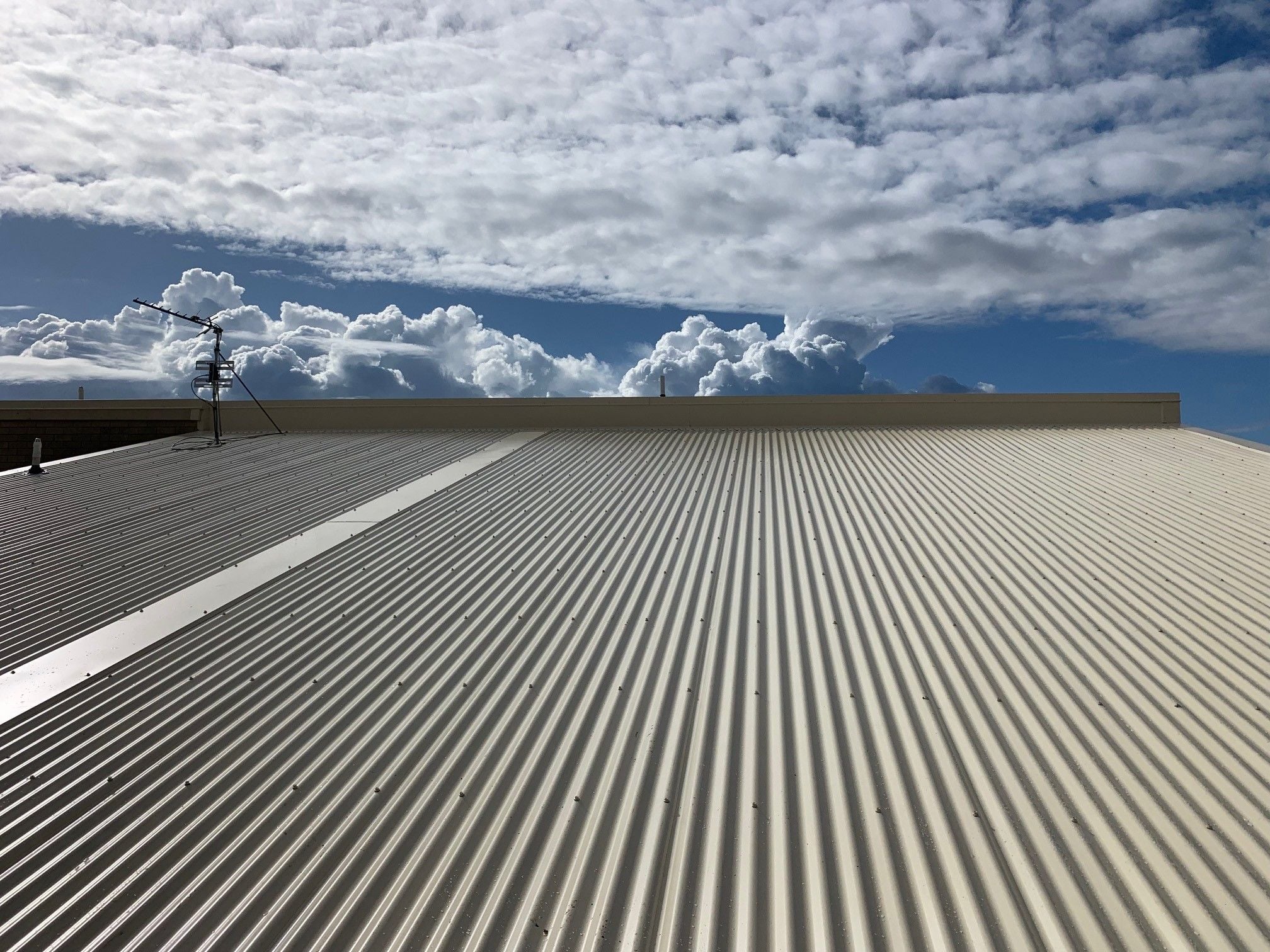 Decramastic Tile Roof to a Colorbond Image -64daf7f584e8b