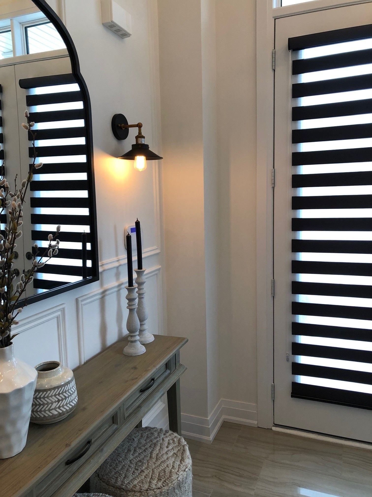 Blinds Image -63518e3d94dbb