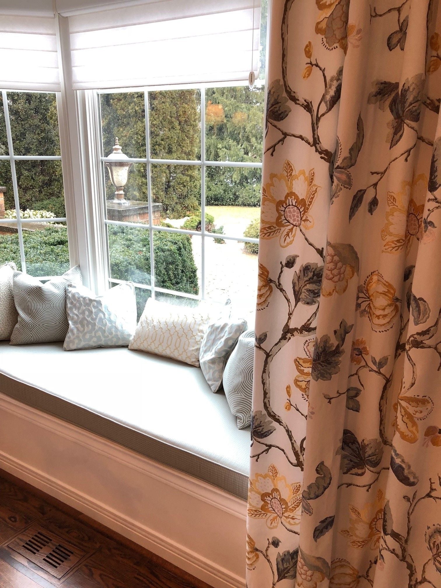 Drapes Image -63592e390e66b