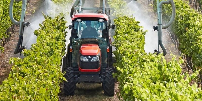 M8540 Narrow ROPS & CAB M8540 Narrow ROPS & CAB