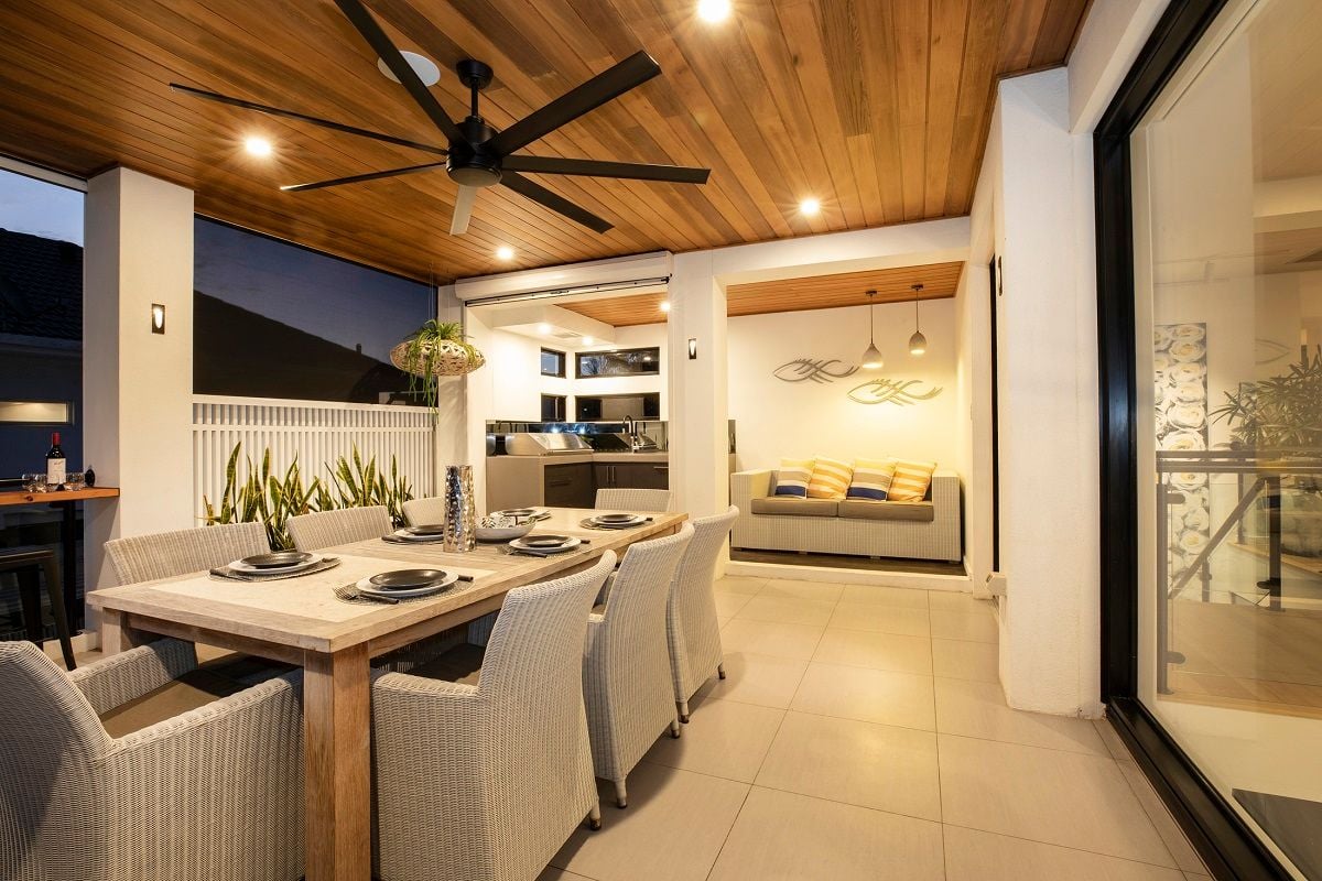 Esplanade Henley Beach Image -63a3be78b41ba