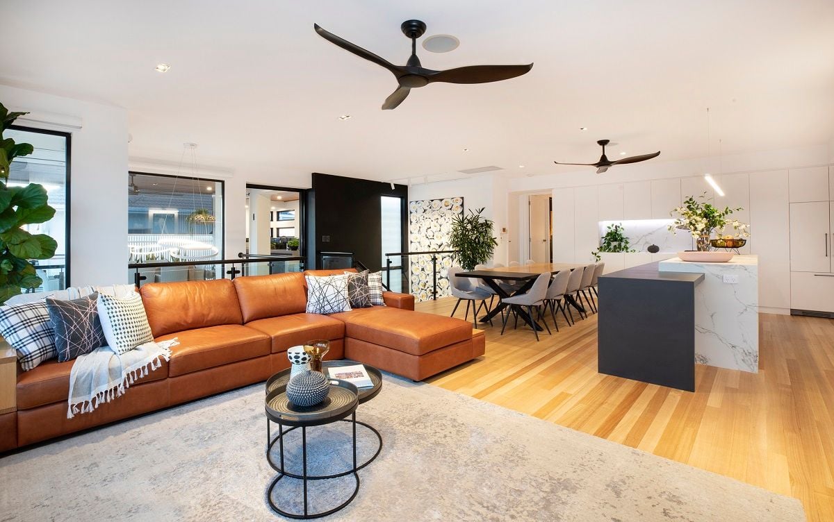 Esplanade Henley Beach Image -63a3be792ea73