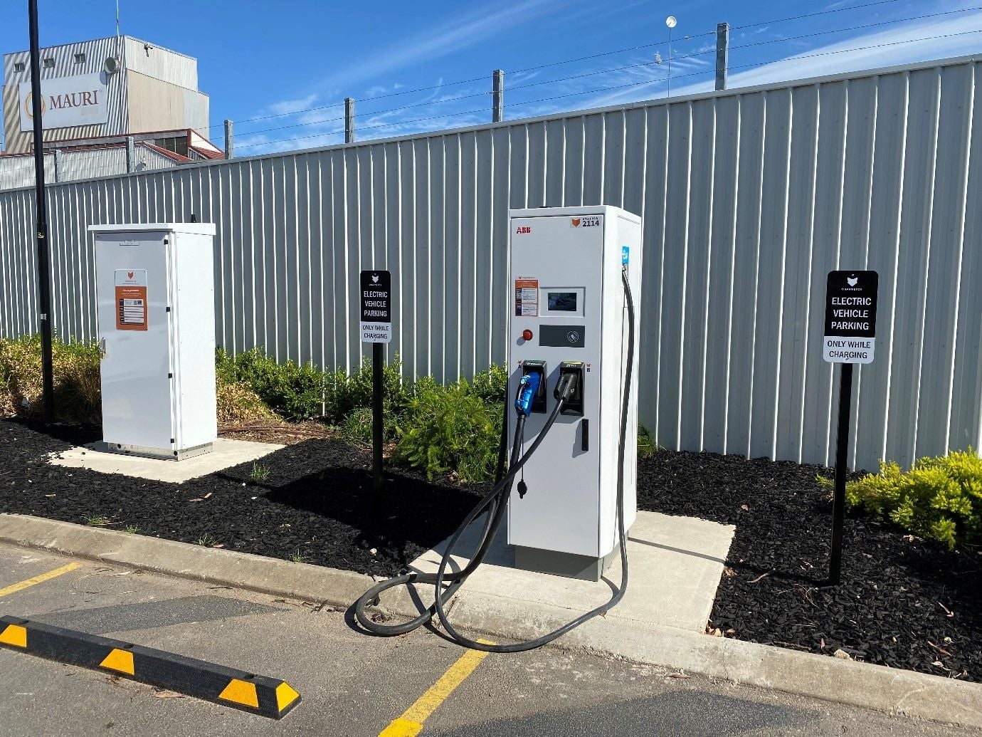 Port Adelaide Plaza Image -648923d7b6d5a