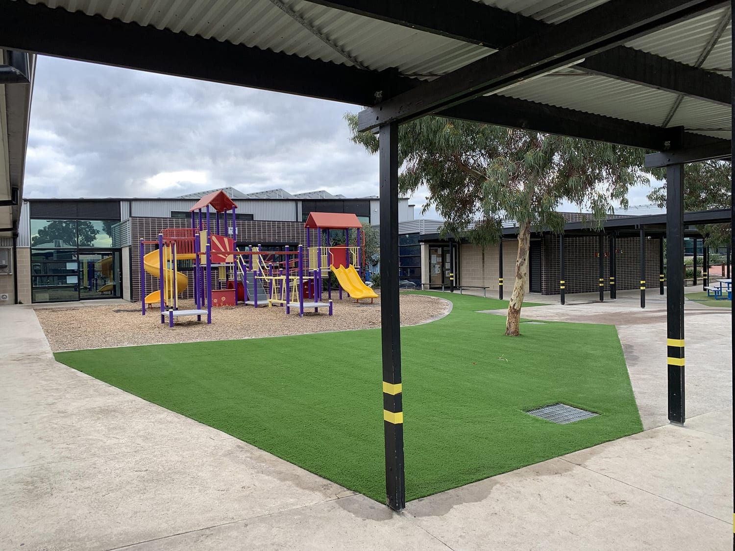 School Image -633e803a477f4