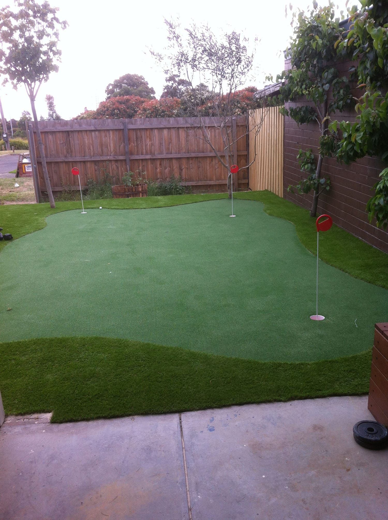 Putting Greens Image -6340b82e10dcf