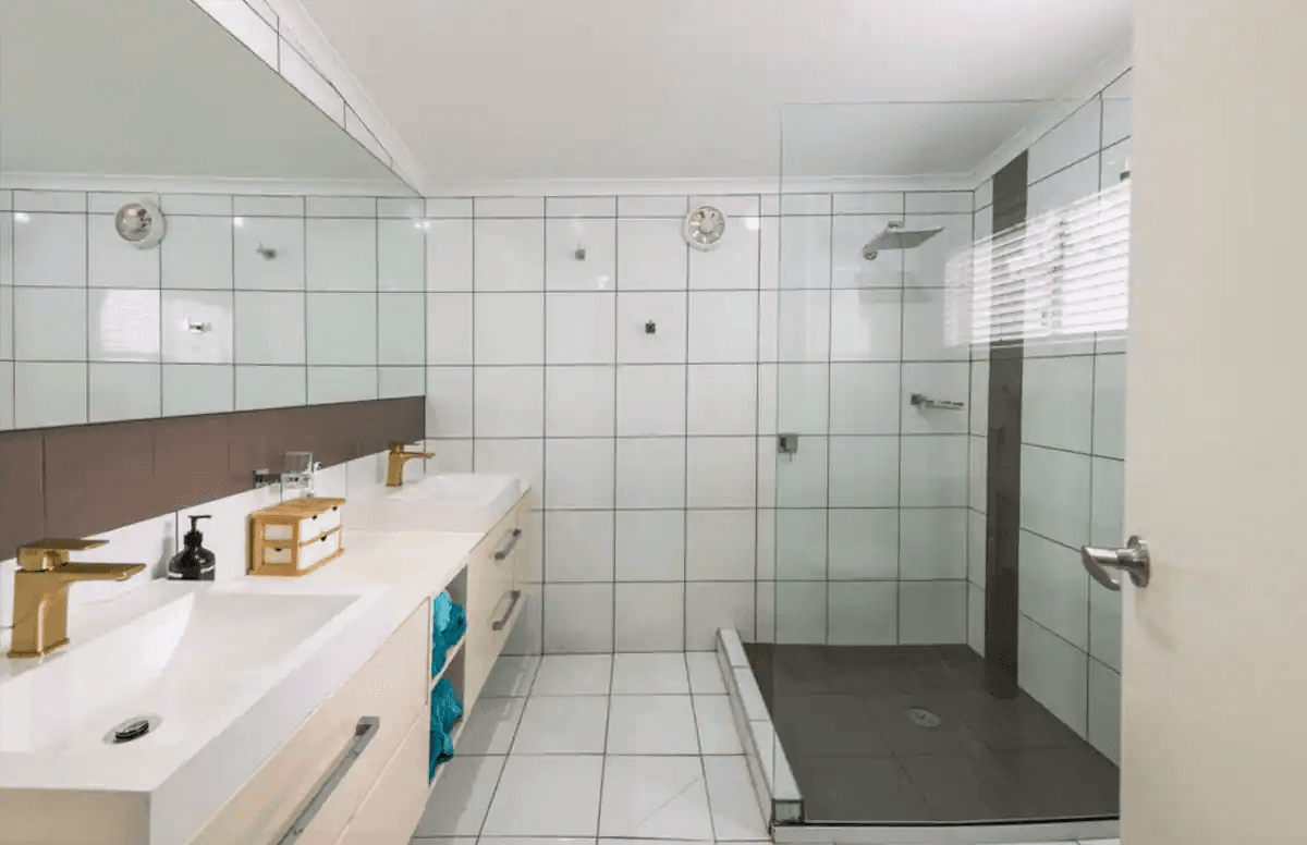 Clarence River House Gallery Image -634dde1a74f0c