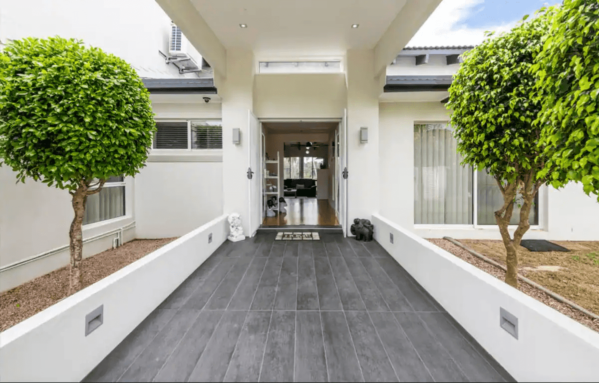 Clarence River House Gallery Image -634dde1b5e6f9