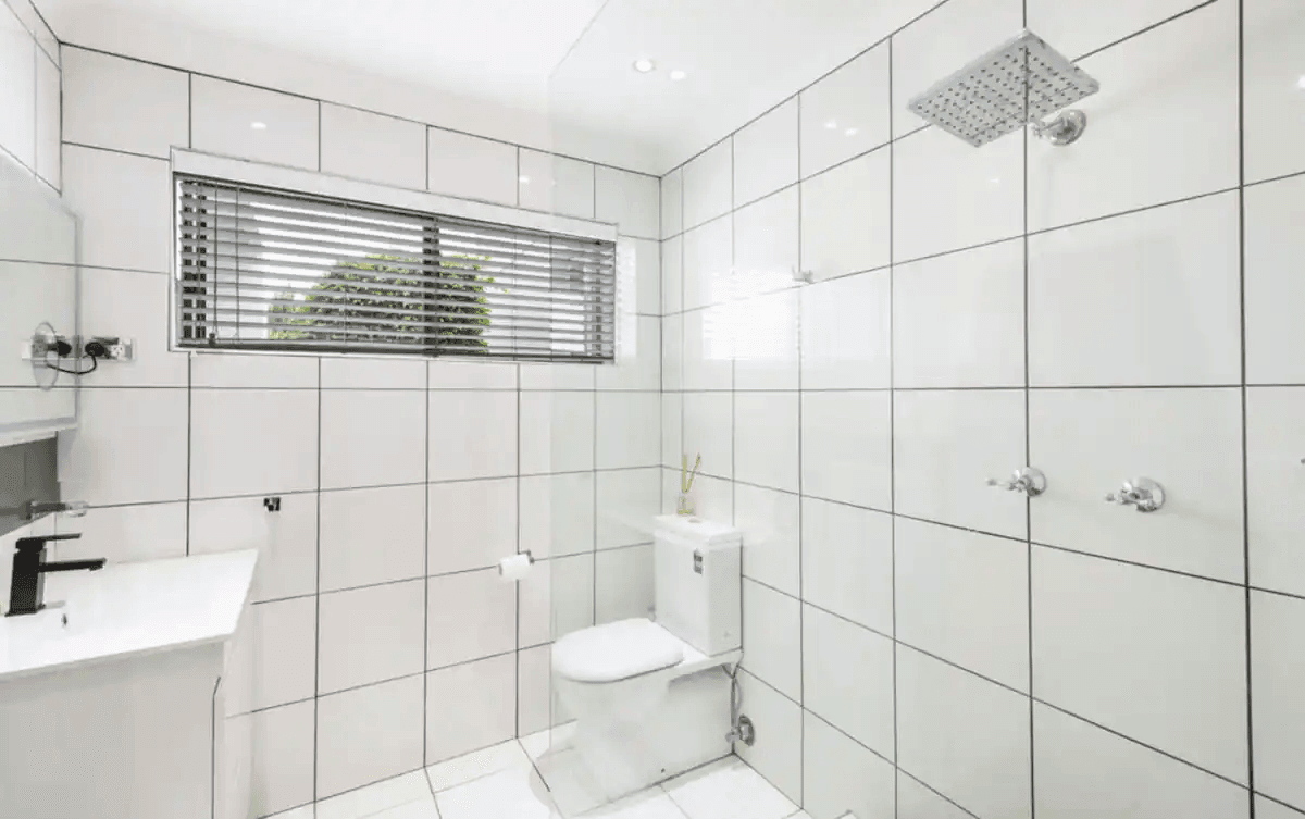 Clarence River House Gallery Image -634dde1bb8bb6