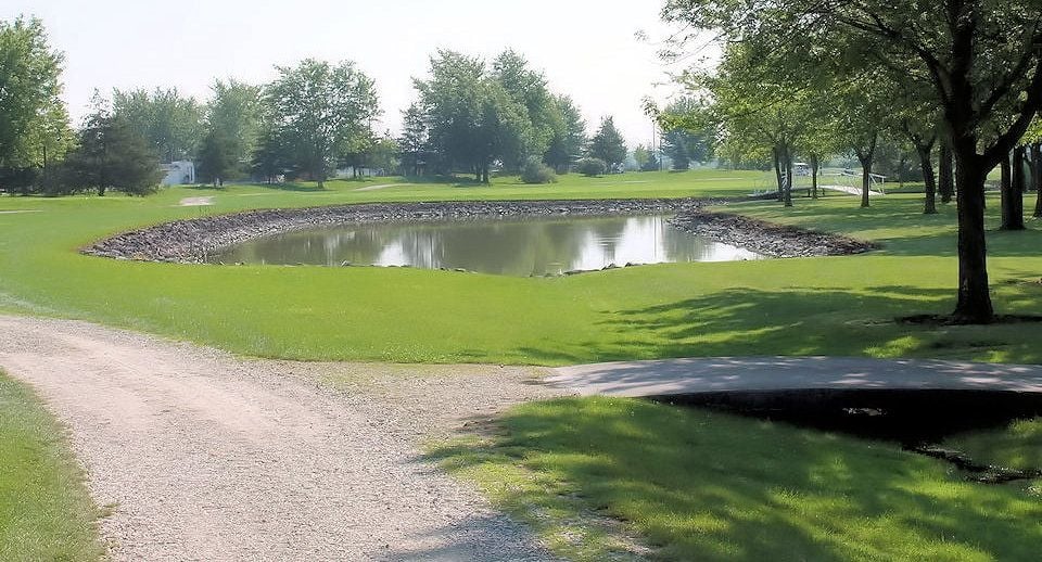 Wildwood Golf Course Image -64ff6a256afa9