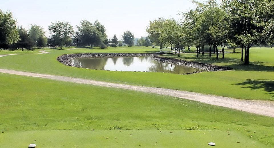 Wildwood Golf Course Image -64ff6a258cbb8