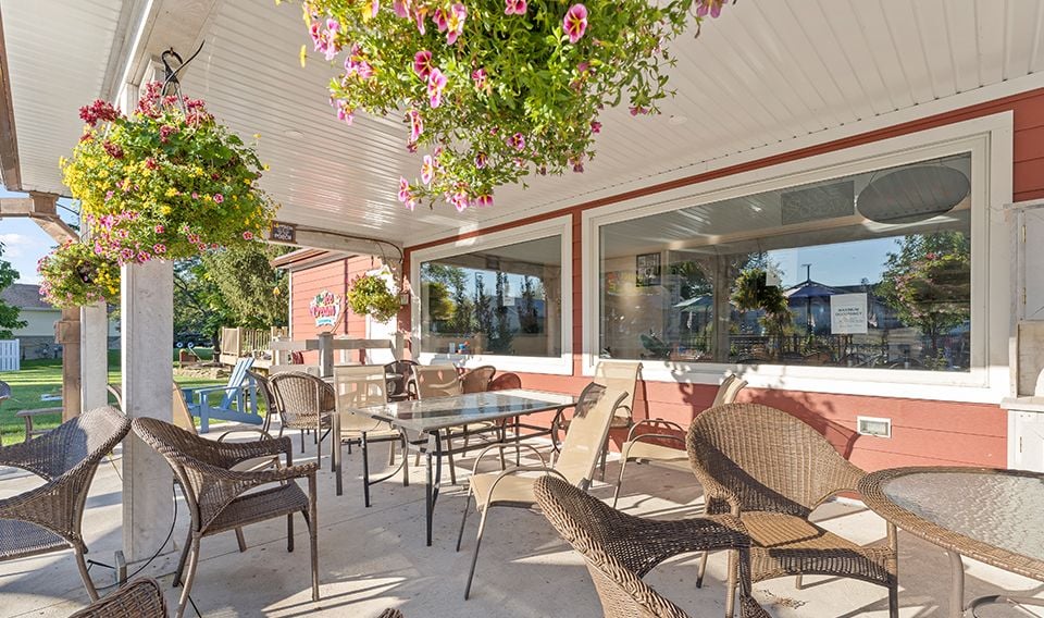 The patio at Ure's Country Kitchen where you can have an ice cream, your breakfast, play games and get ready for mini-golf