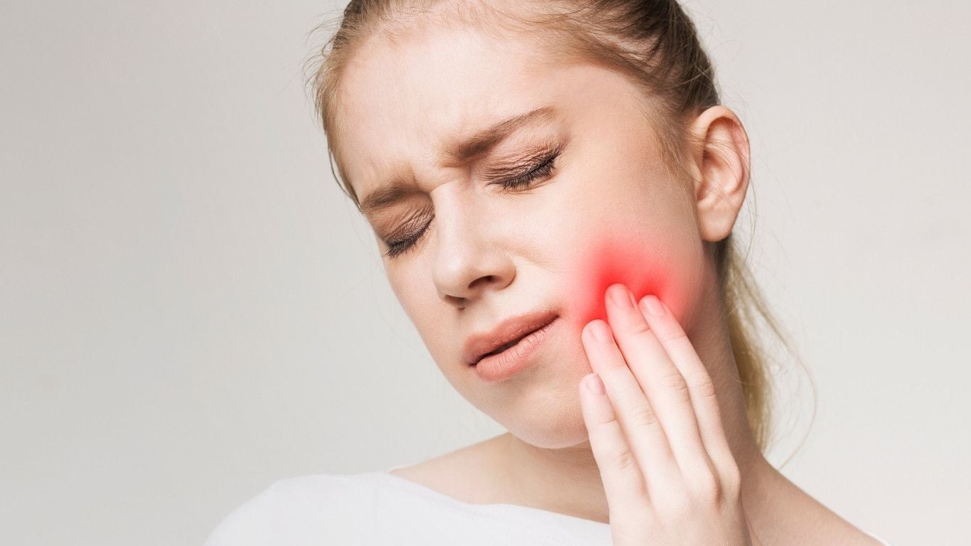 Is Jaw Pain TMD? Signs You Shouldn&rsquo;t Ignore (Calgary Dentist Insights)