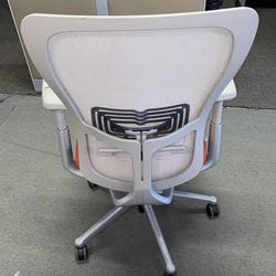 Pre-Owned Chairs Image -6595cdf0924dd