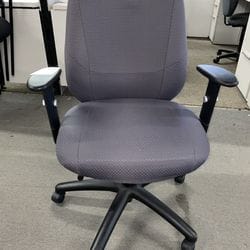 Pre-Owned Chairs Image -6595cdf230ac5