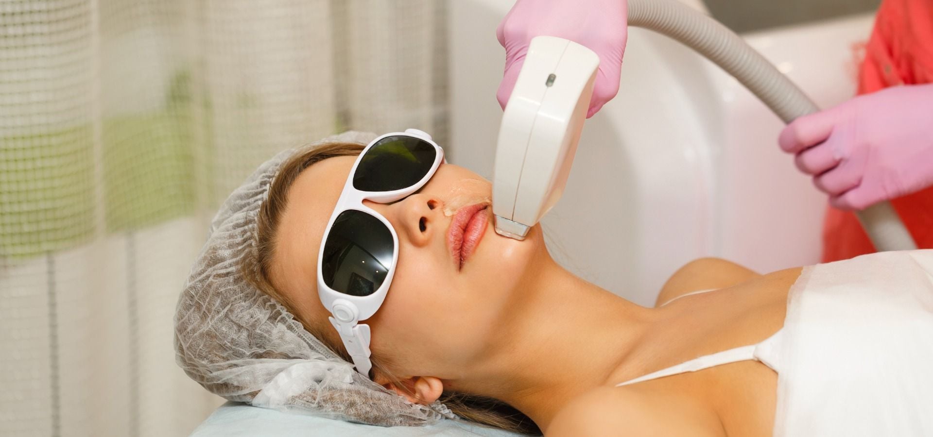 Best IPL Acne Treatment – How to Treat Acne with Light Therapy