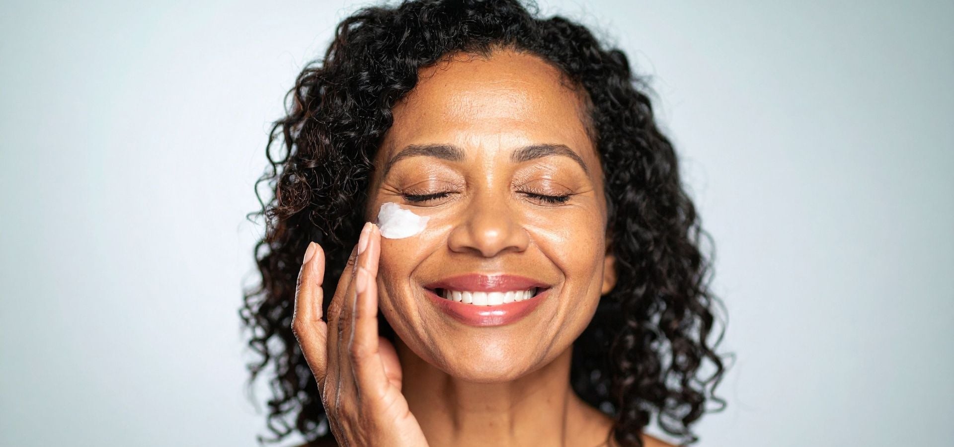 Aesthetic Treatments for Skin Texture and Tone: How to Smooth, Brighten, and Strengthen Skin Safely Aesthetic Treatments for Skin Texture and Tone: How to Smooth, Brighten, and Strengthen Skin Safely