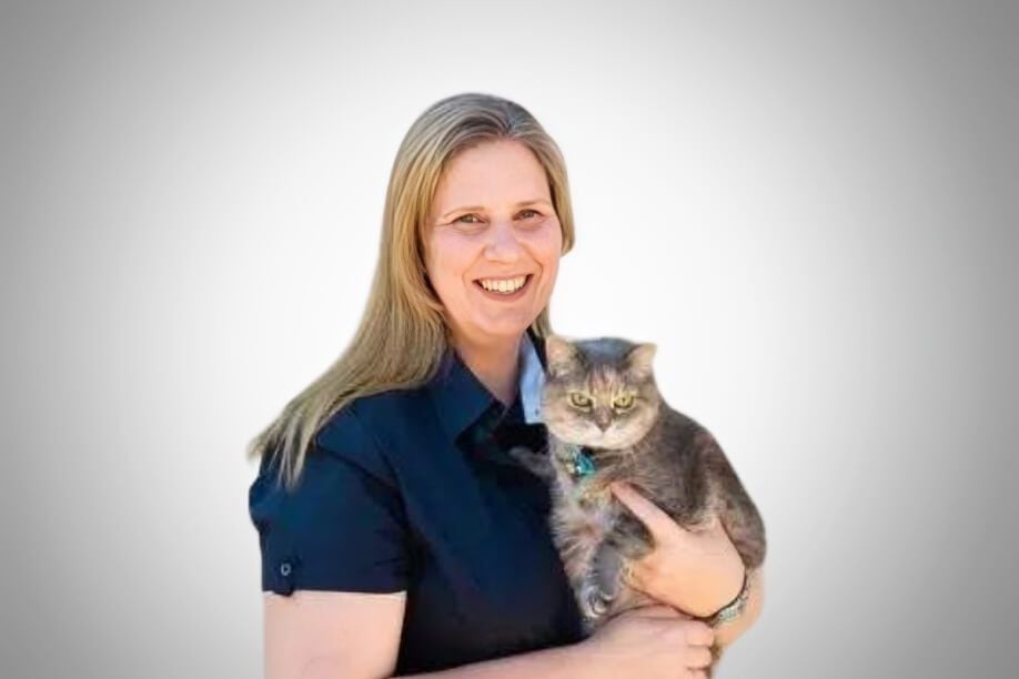 Dr Anneke Van Dyk