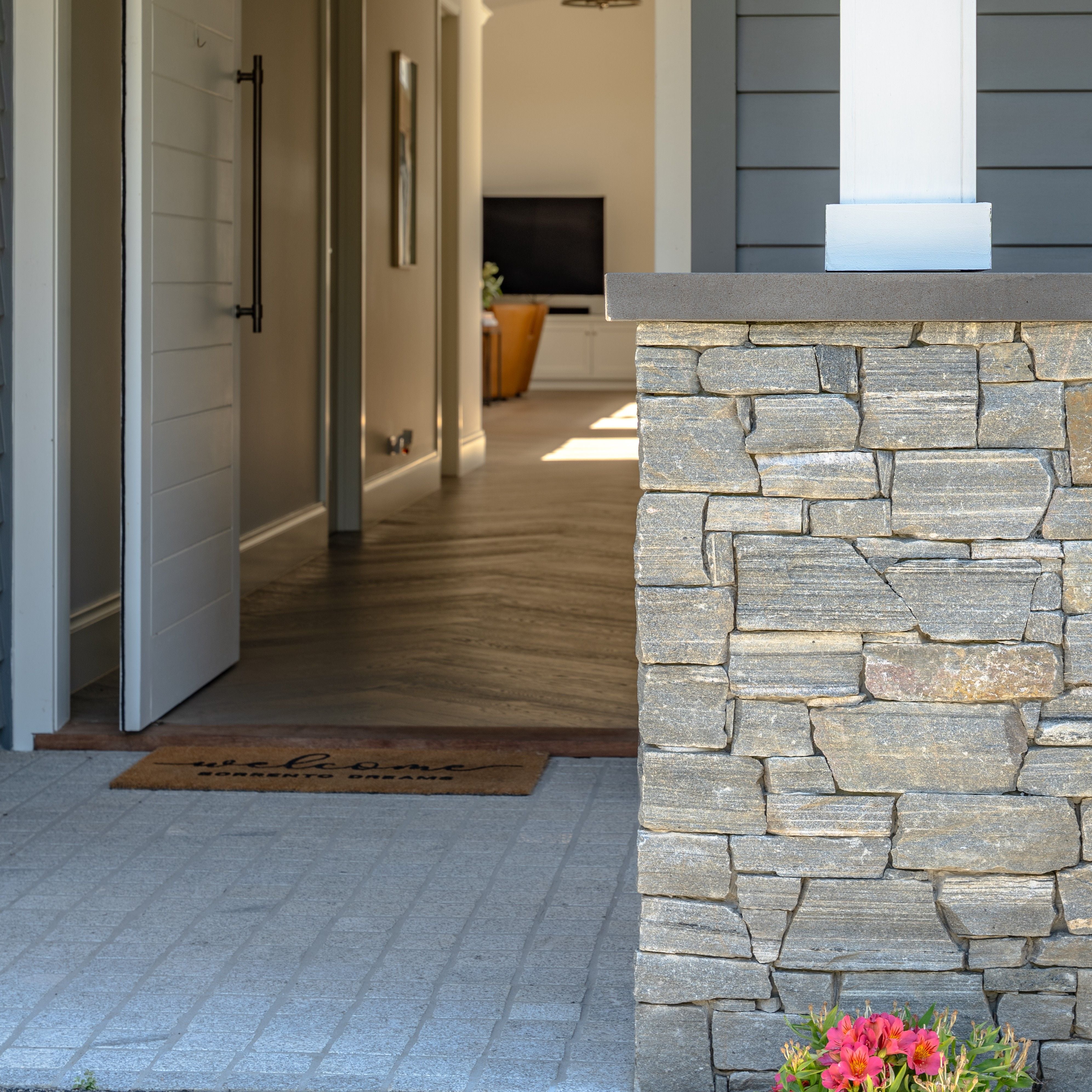 Graphite Random Stone Cladding Graphite Random Stone Cladding