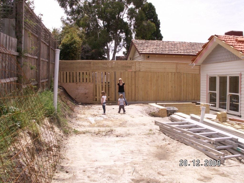 Retaining wall installation in Melbourne