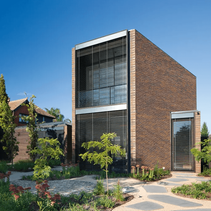 Austral Daniel Robertson Hawthorn 50 Bricks