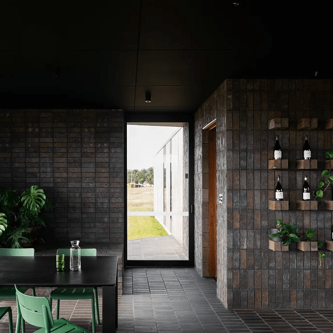 Austral Daniel Robertson Hawthorn Bricks