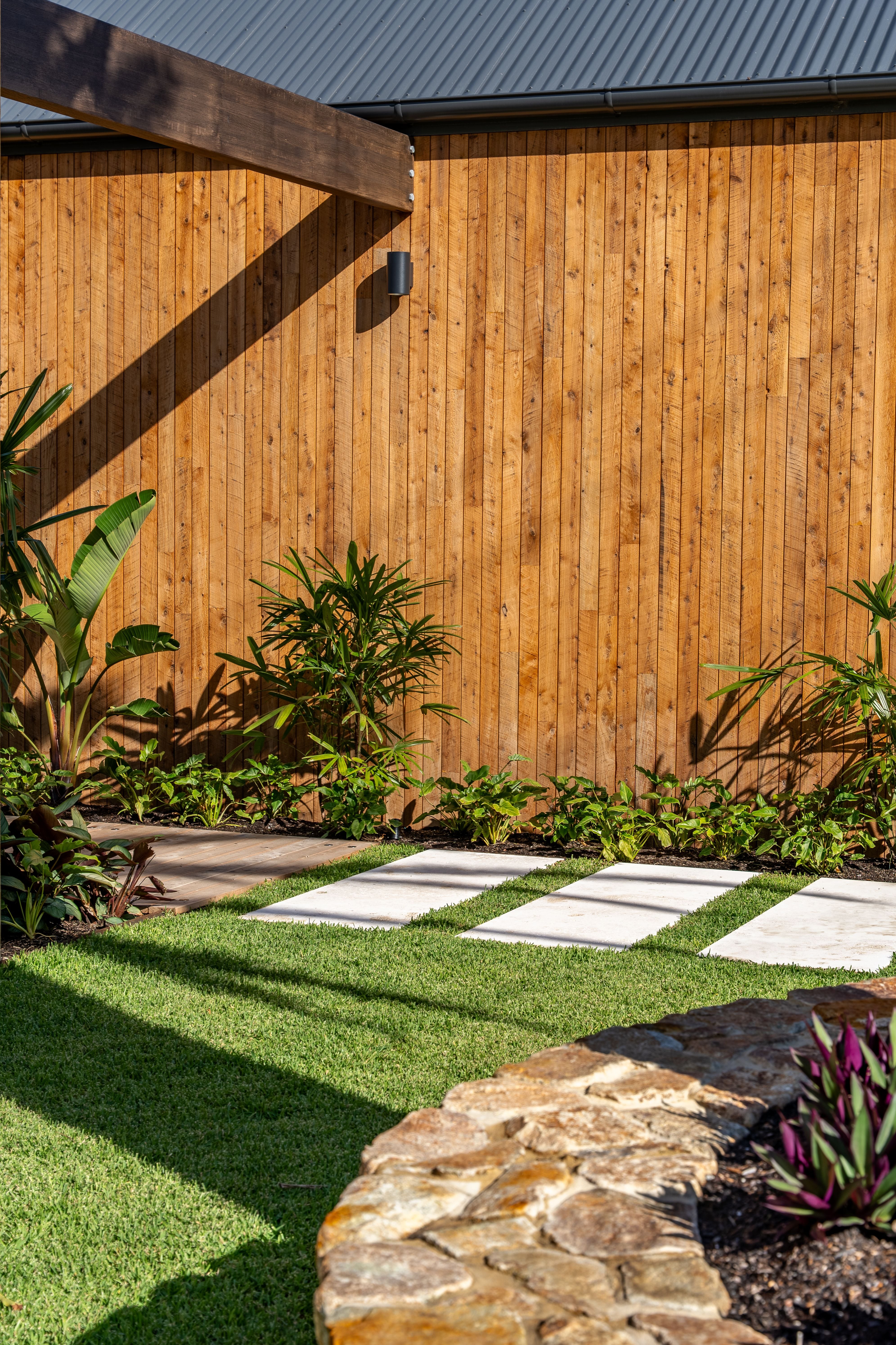 Classic Travertine Pavers & Colorado Wall Cladding