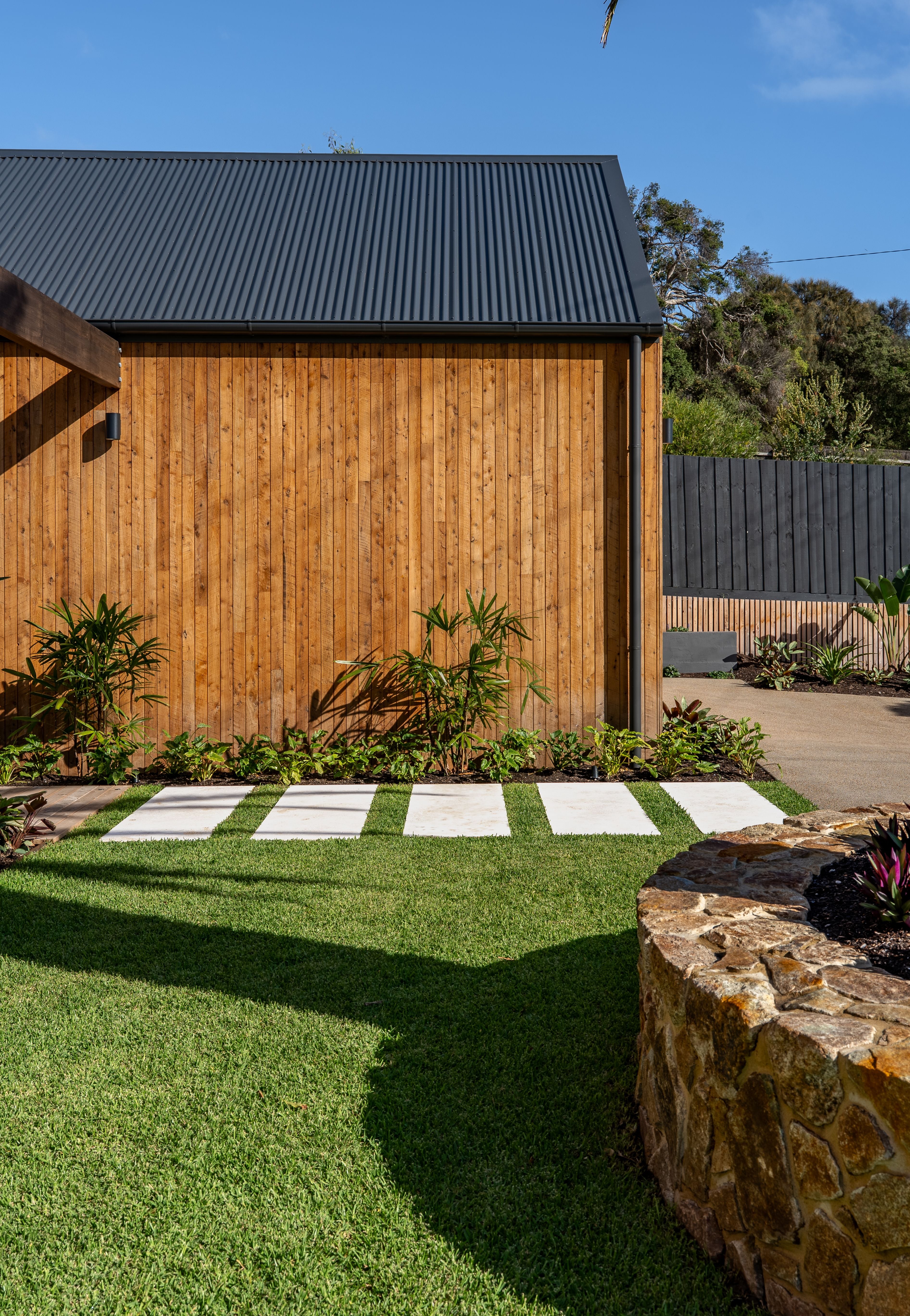 Classic Travertine Pavers & Colorado Wall Cladding