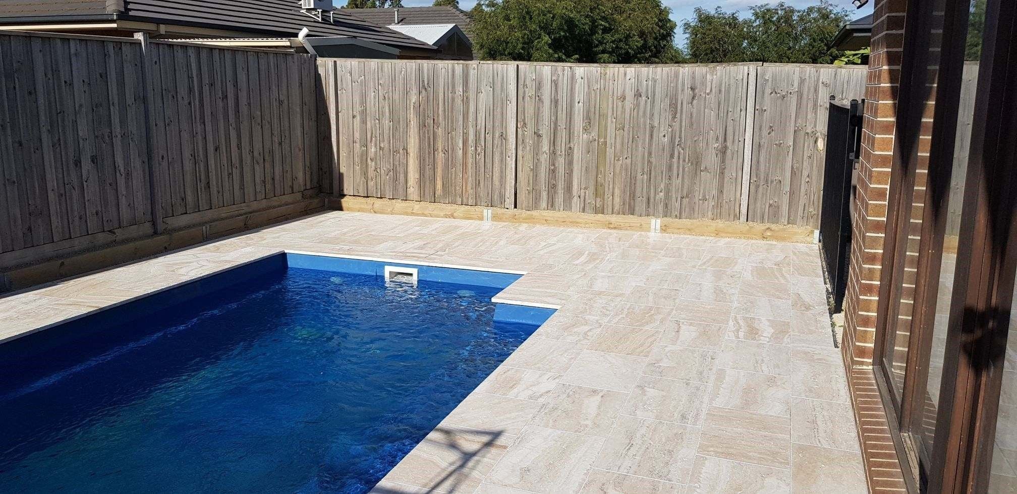 Sienna Travertine Square Edge