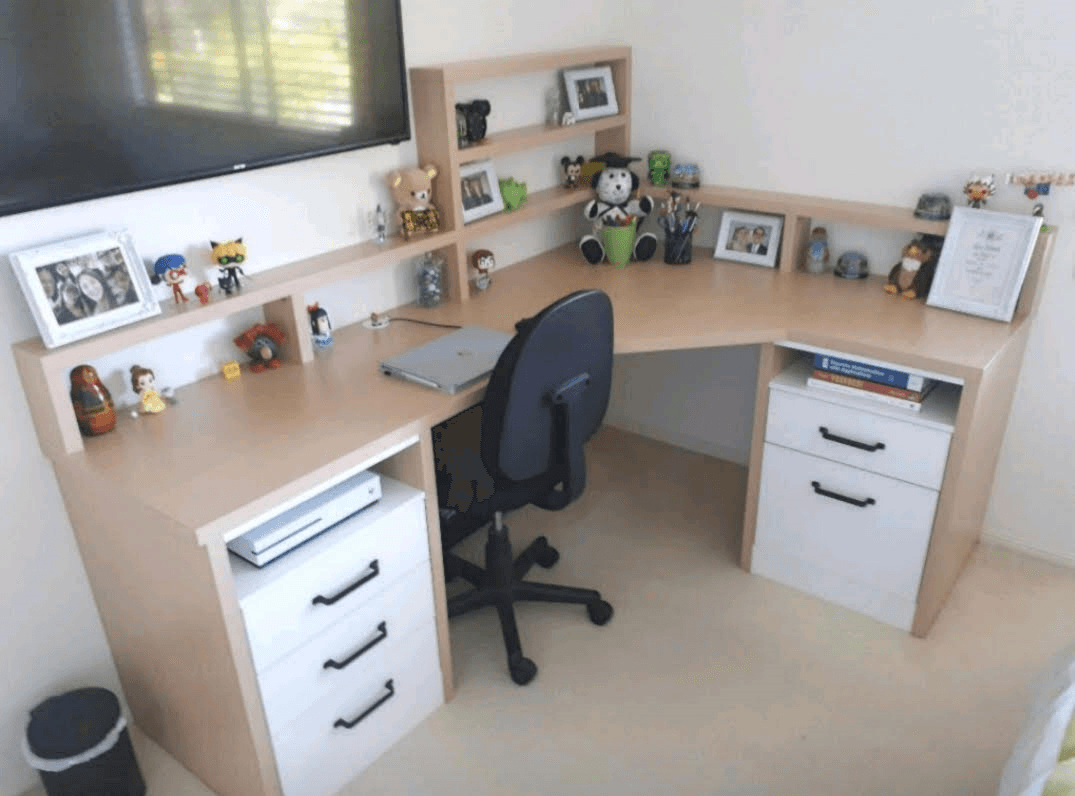 Bedroom study using Polytec "Polar White Sheen", 33mm post form desk top using Polytec "Tuross Oak".
