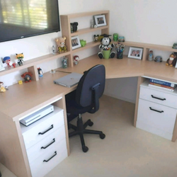 Bedroom study using Polytec "Polar White Sheen", 33mm post form desk top using Polytec "Tuross Oak".
