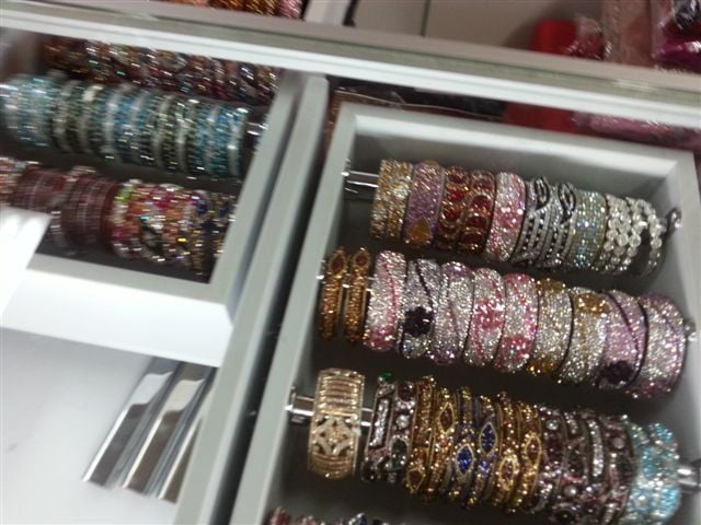 Bangle drawer