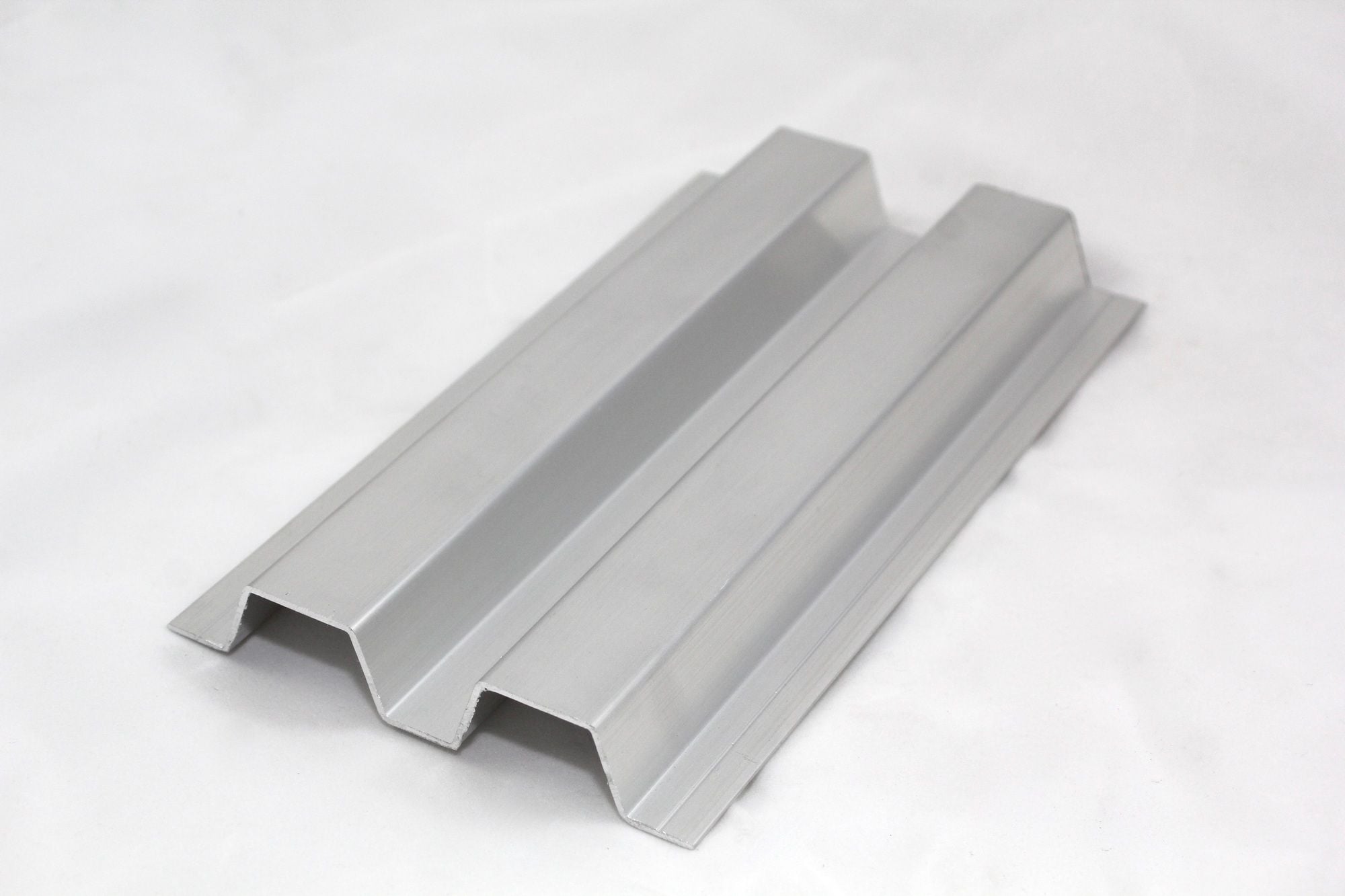 Double Rub Rails For Scale Aluminium Mill Finish Double Bump / Rub Rail 110mm x 19mm x