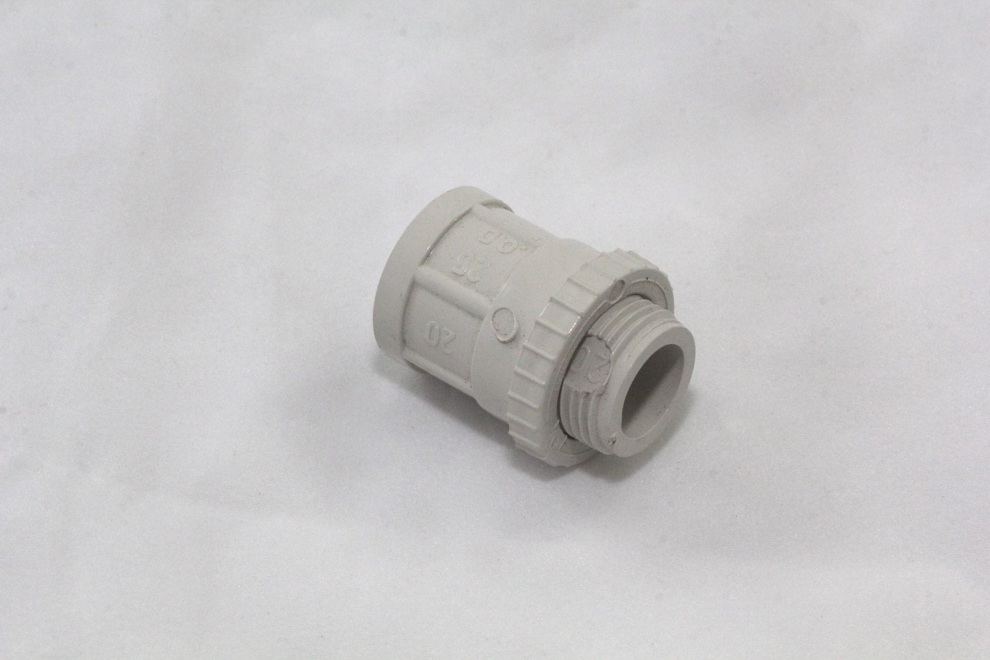 PVC conduit adaptor 20mm plain to threaded grey & PVC threaded lock ring 20mm