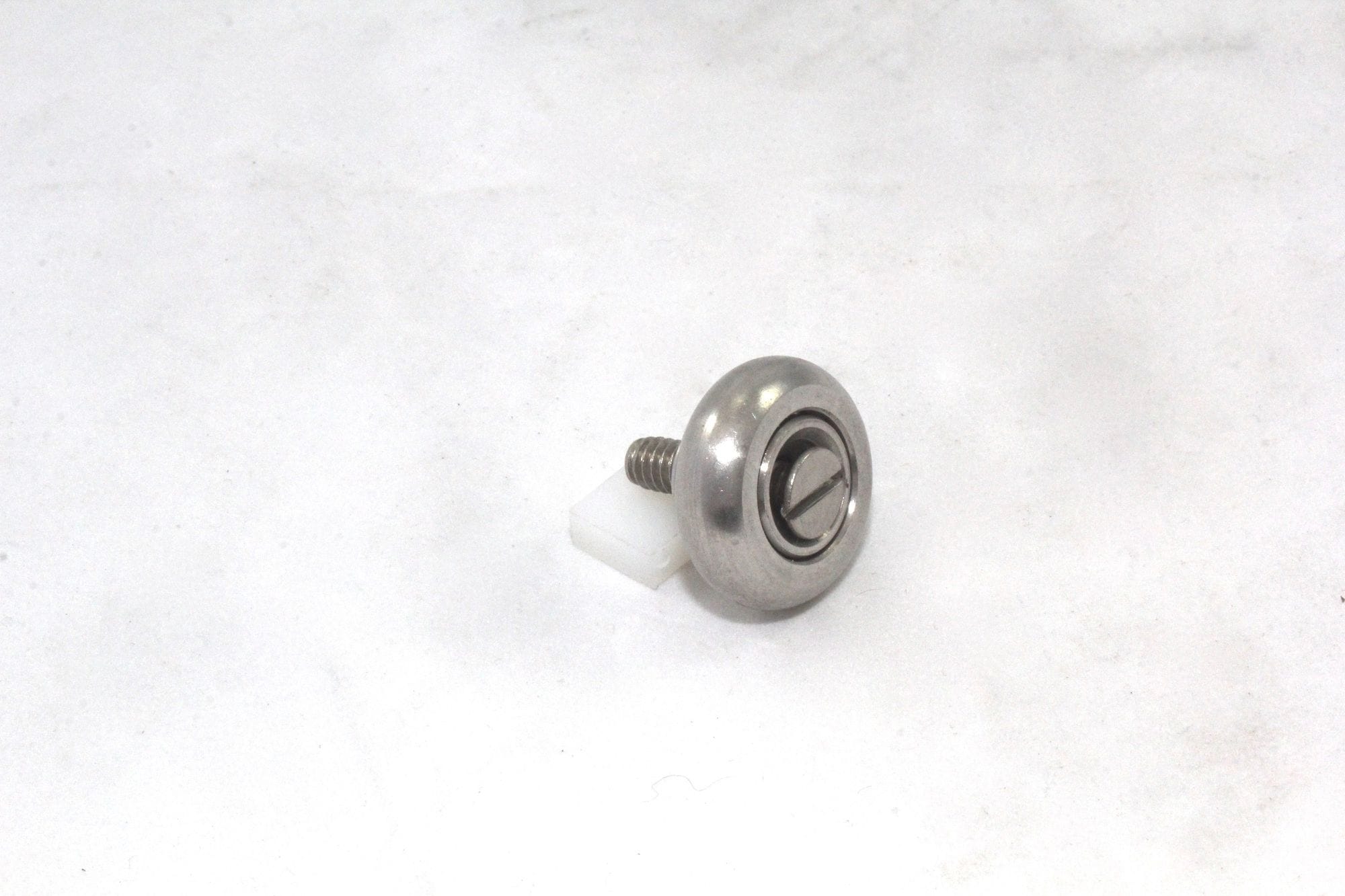 520 series stainless steel roller (OD Roller 28mm x 9.5mm wide ) 22mm long x 1/4 counter sunk screw