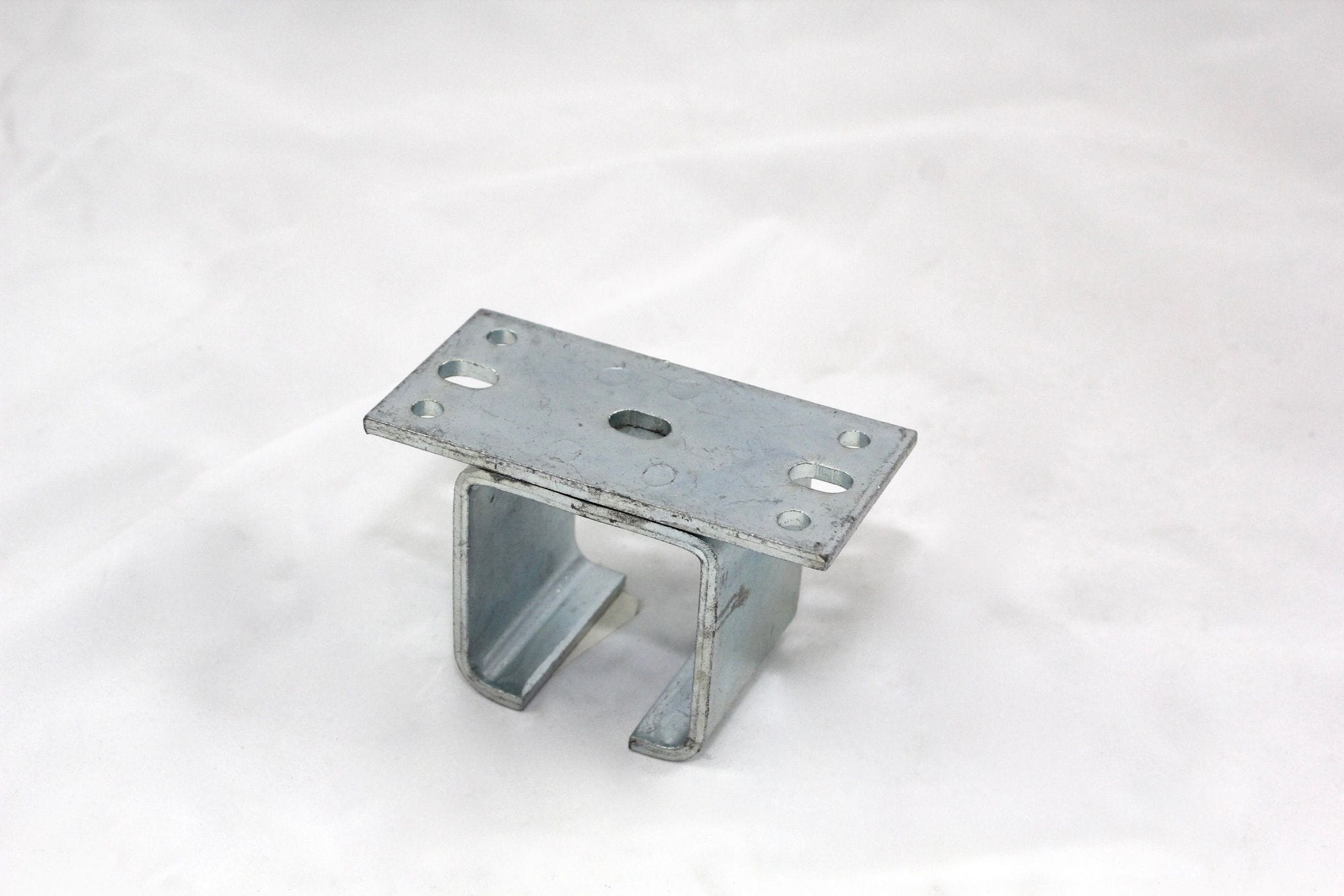 Omge Track Top Mounting Bracket with bolt