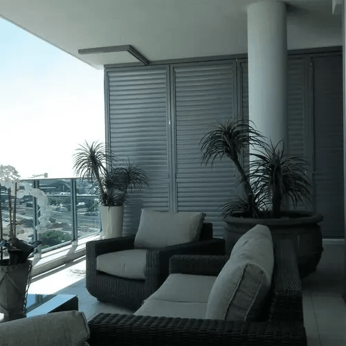 Exterior Shutters Image -62995e70d9540