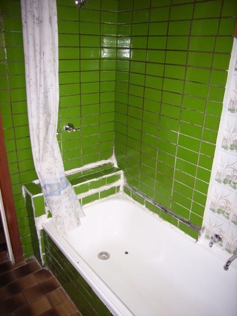 Before and After Bathrooms Image -5dc4c937b1056