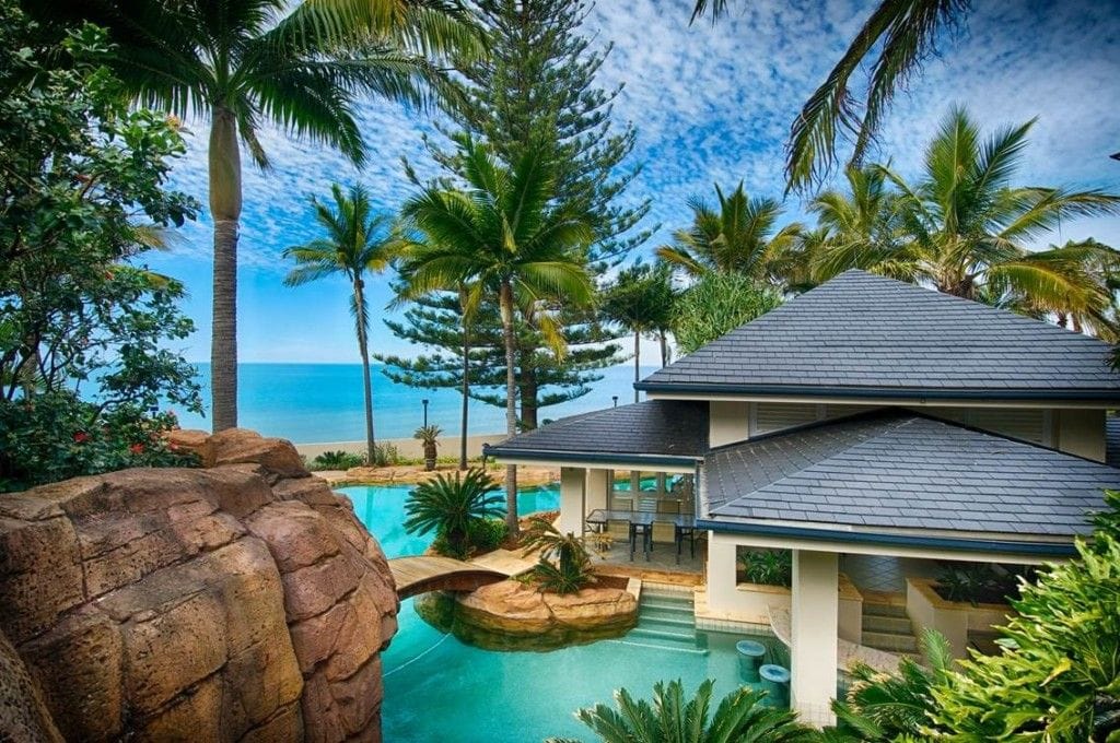 Bullivant sells beachfront mansion for $5.3 million