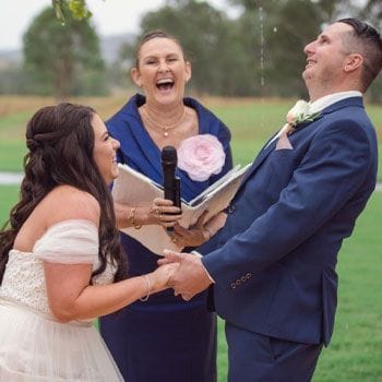 Gold Coast Marriage celebrant Liz Pforr Gold Coast Marriage celebrant Liz Pforr