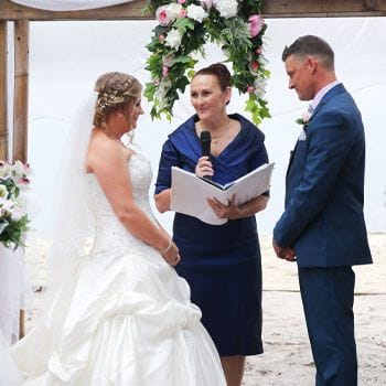 Gold Coast beach wedding marriage celebrant Liz Pforr
