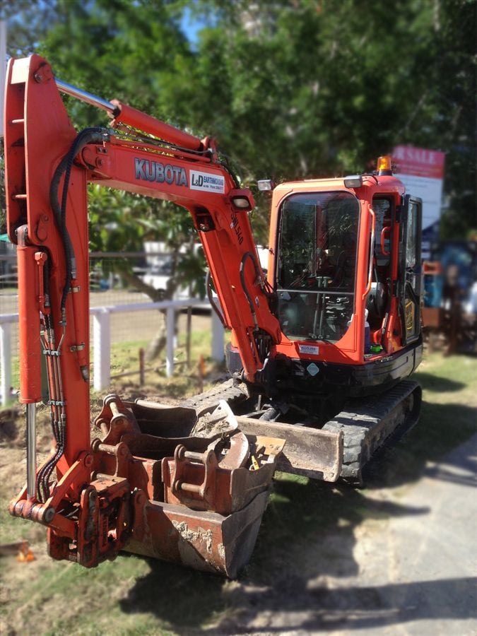 Excavators Image -5ad6c6aa357f9