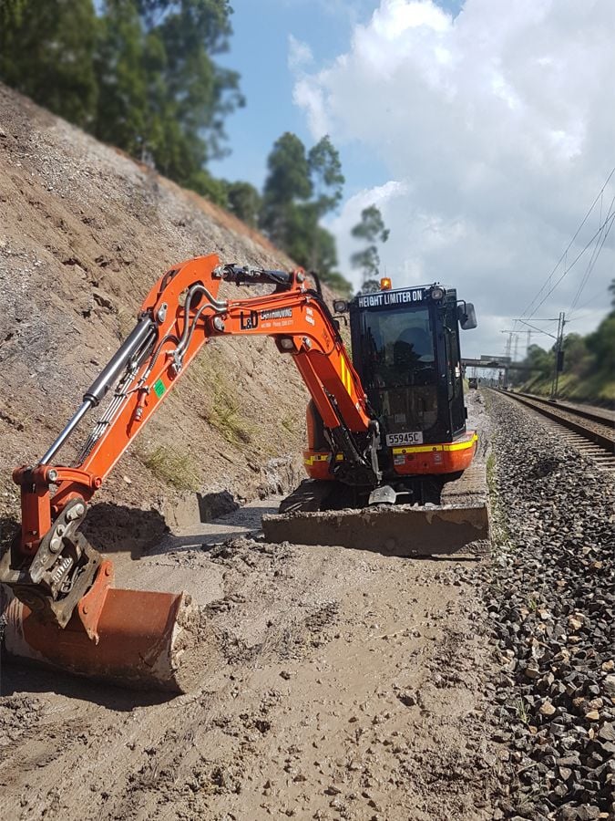 Excavator - More Images Image -5ad6c72f08da1